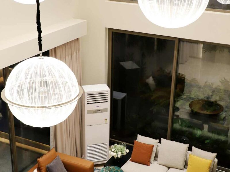 Modern-home-lighting-inspiration- featuring-elegant-pendant-lights-warm-ambient-glow-and-cozy-interior-design-ideas.