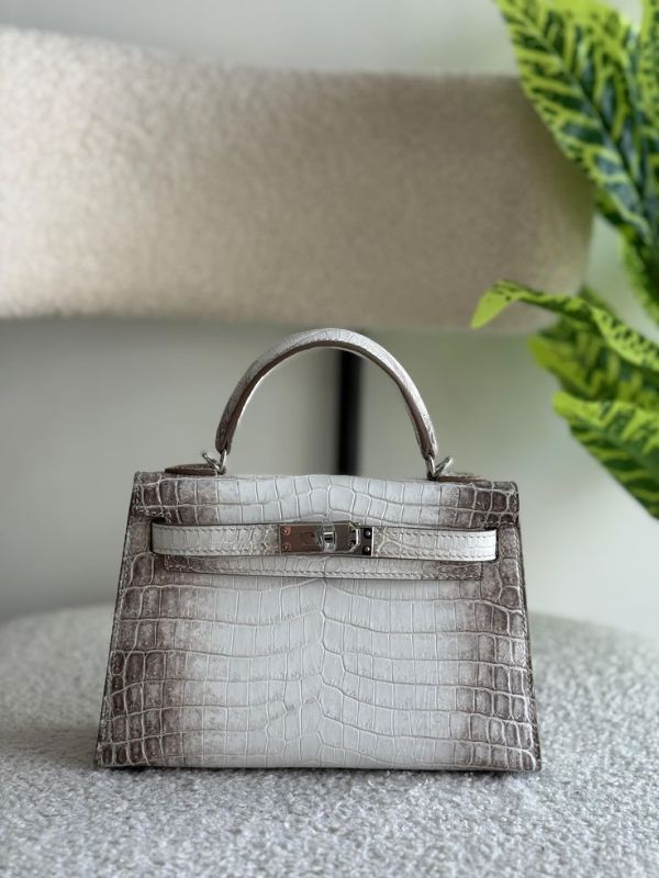 Classy-Handbag-Trends-for-2026