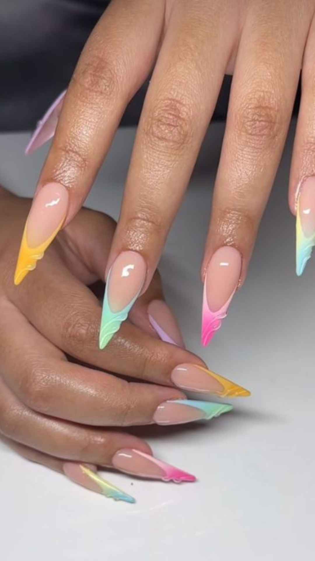 Featured-image-on-Coachella-Nail-Trends
