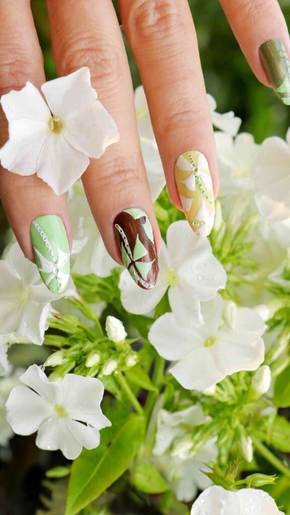 Botanical-Floral-Nail-Art-With-Hand-Painted-Blooms-and-Leaves-That-Turn-Your-Nails-Into-a-Tiny-Spring-Garden