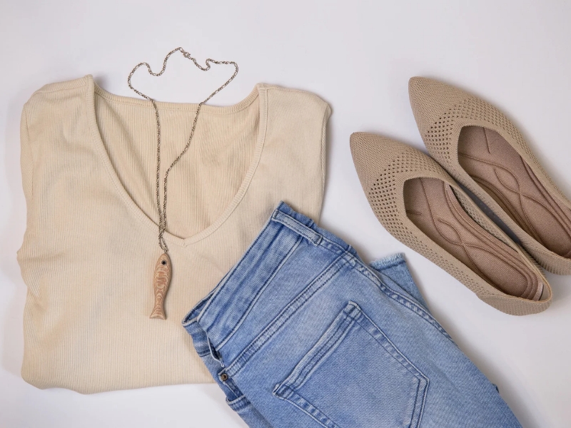 Featured-image-on-Chilling-Spring-Outfits-Casual