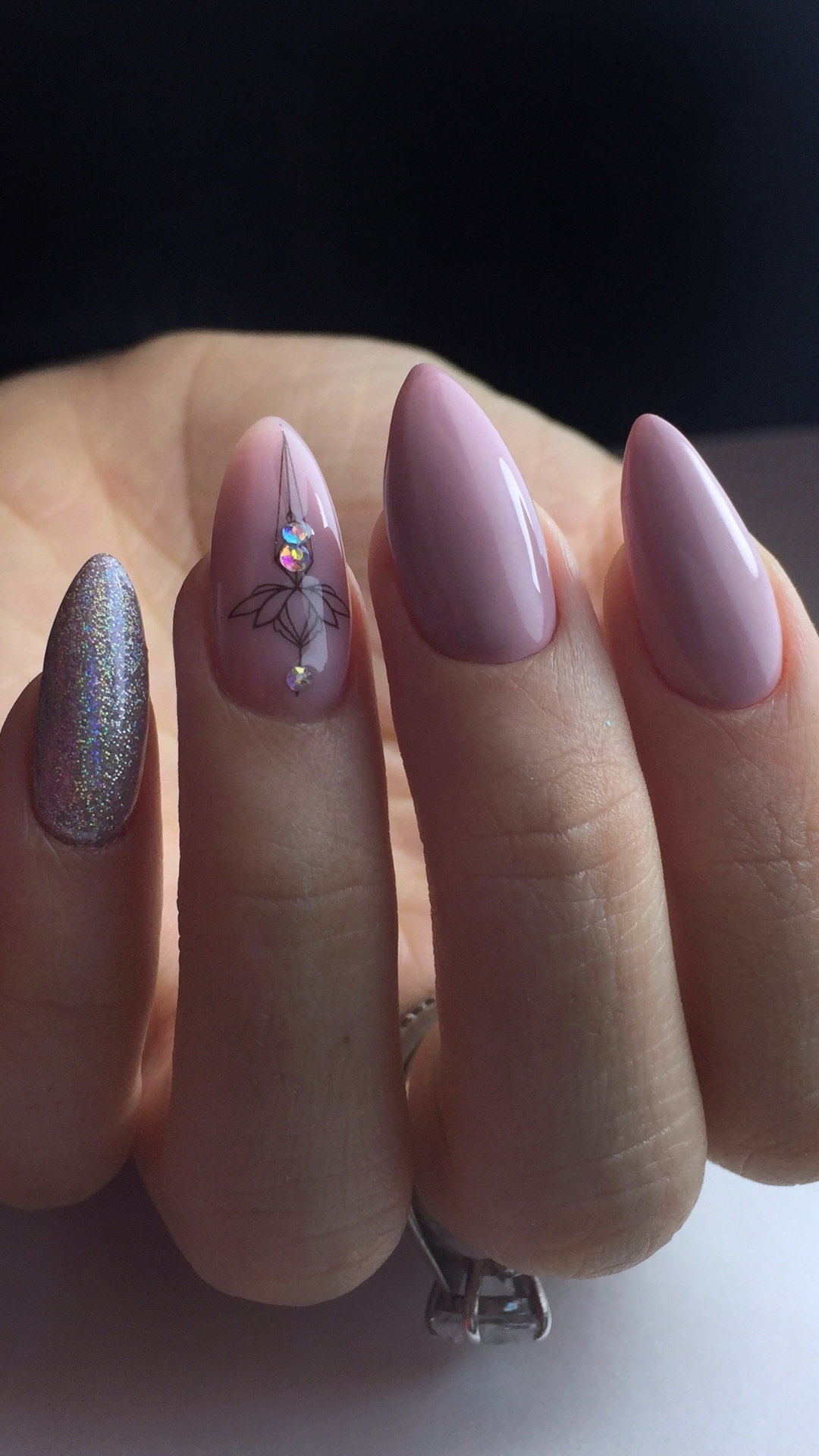 Featured-image-on-Spring-Nails-2026