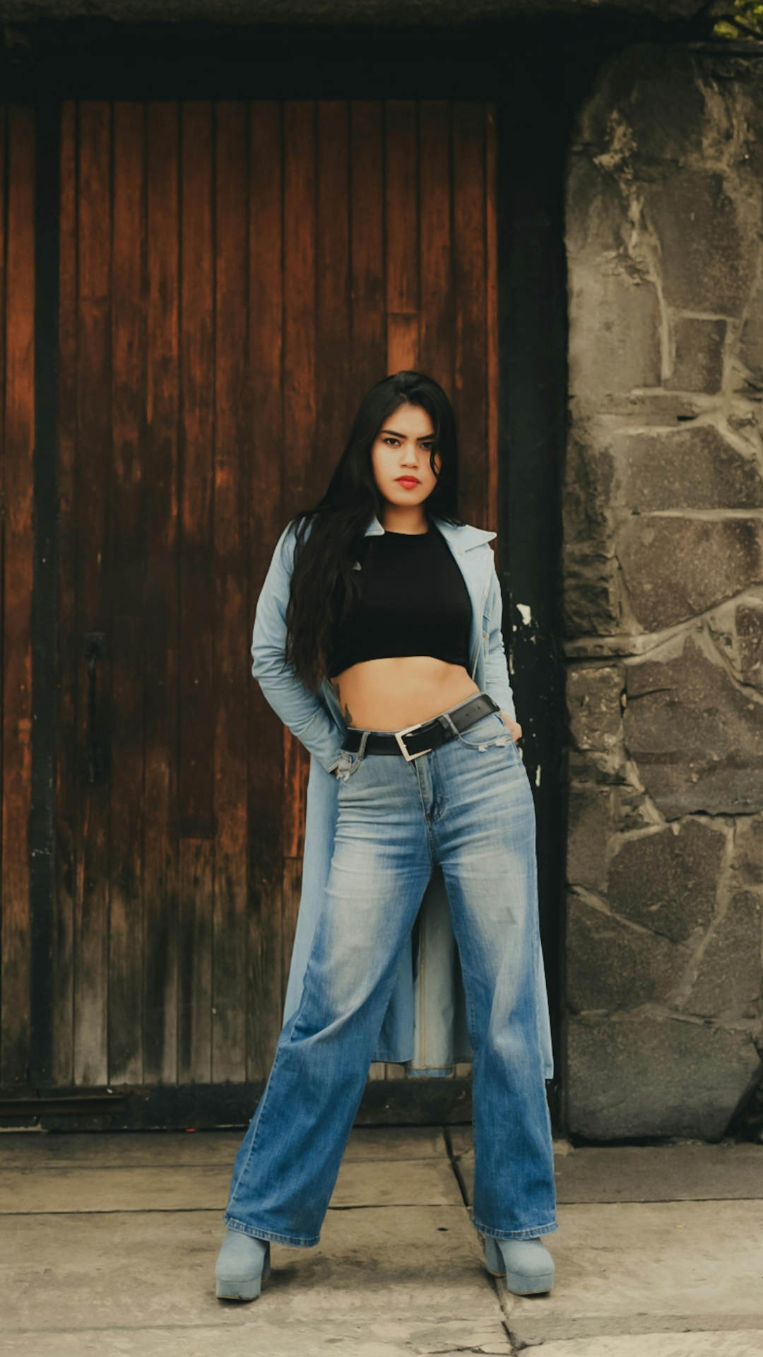 Featured-image-on-Spring-Outfits-With-Jeans