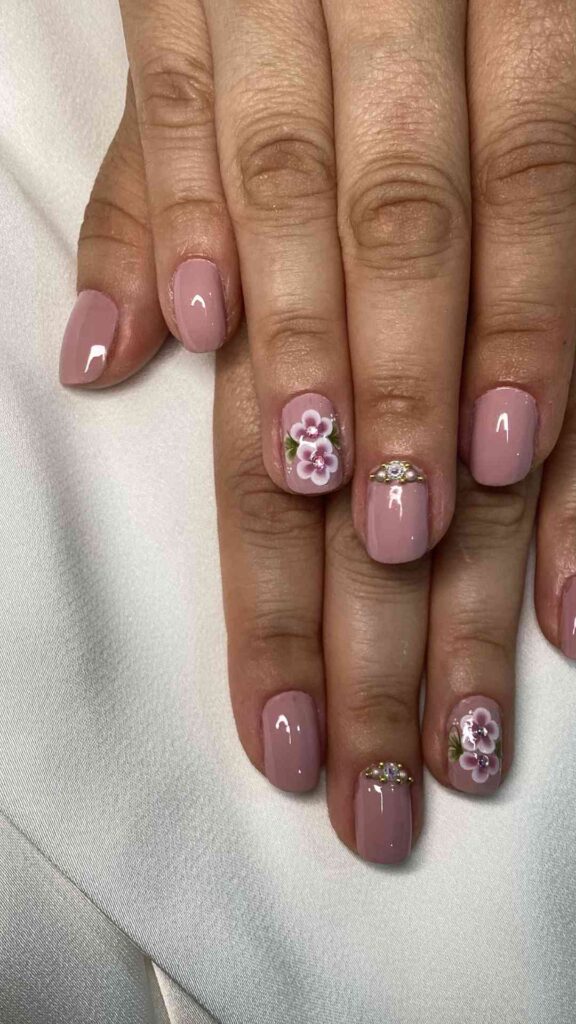 Floral-and-Botanical-Nail-Art-on-Short-Square-Nails-Tiny-Details-That-Feel-Like-a-Garden-on-Your-Fingertips