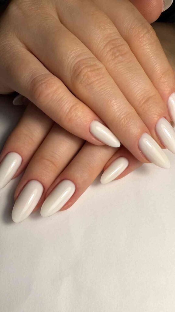 Milky-White-and-Glazed-Sheer-Nails-The-Clean-Understated-Spring-Look-That-Goes-With-Absolutely-Everything-You-Own
