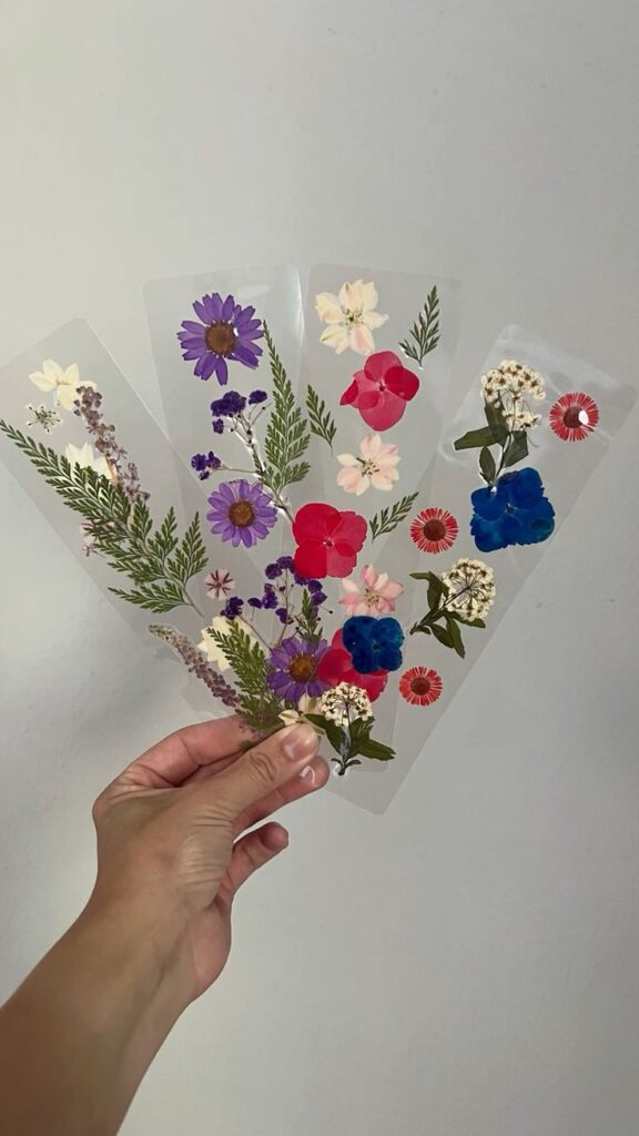 Pressed-Flower-Bookmarks.