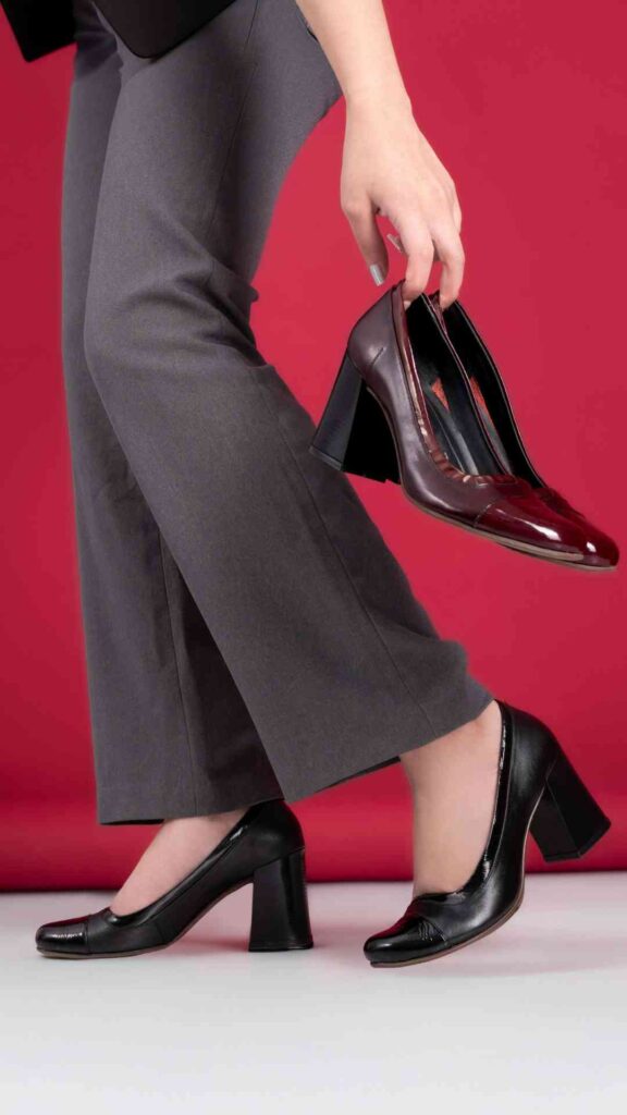 Shoes-to-Style-With-Flared-and-Bootcut-Pants-to-Honour-the-Silhouette-and-Create-a-Long-Elegant-Line