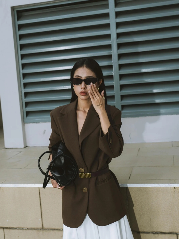 Tailored-Blazer-in-a-Soft-Spring-Tone-Worn-Over-a-Simple-Blouse-and-Straight-Leg-Trousers-for-Polished-Authority