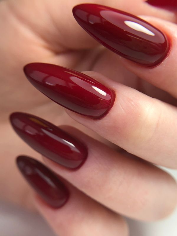 Classic-Red-Nails-for-a-Bold-and-Timeless-Fourth-of-July
