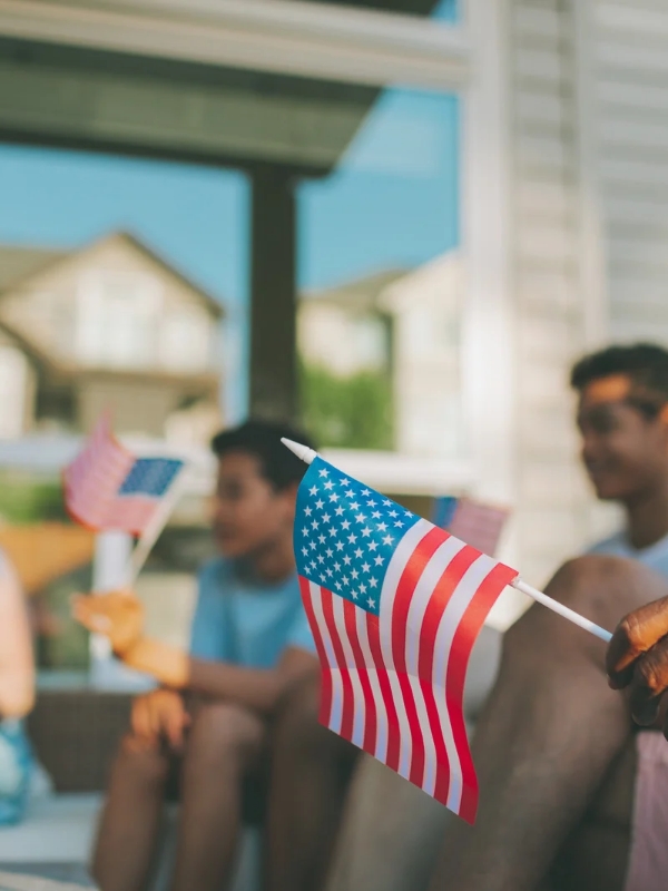 Create-a-4th-of-July-Outfit-Aesthetic-That-Balances-the-Patriotic-0Palette