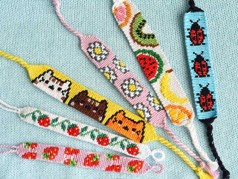 DIY-Friendship-Bracelets.