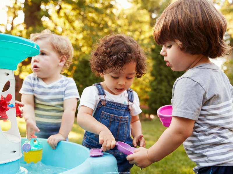 DIY-Water-Table-for-Kids-Outdoor-Playtime
