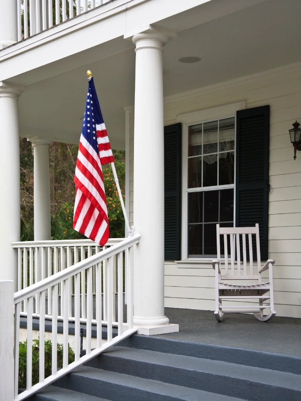 Decorating-Your-Porch-or-Front-Steps-With-patriotic