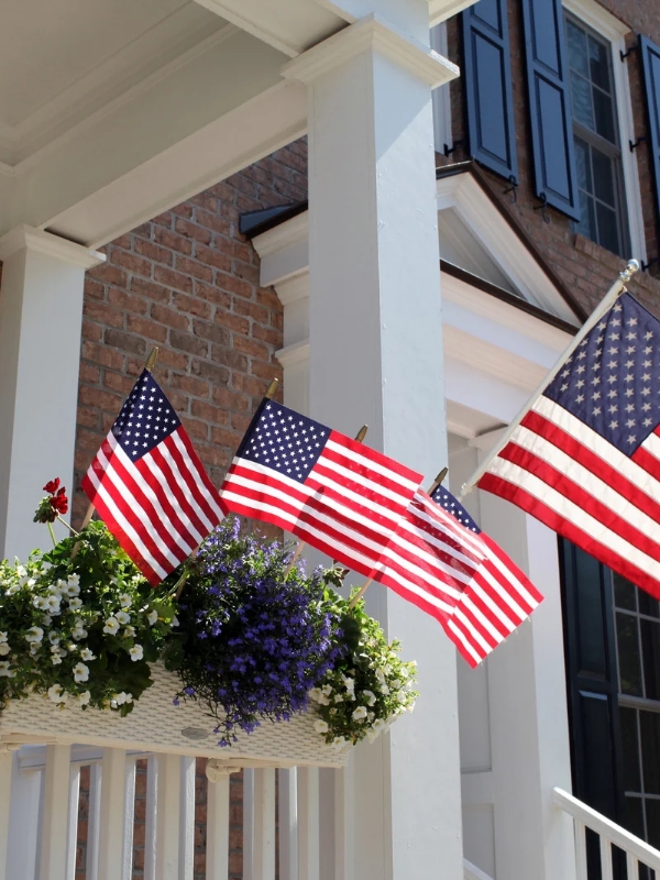 Design-a-Home-Decor-Aesthetic-for-the-Fourth-That-Looks-Styled