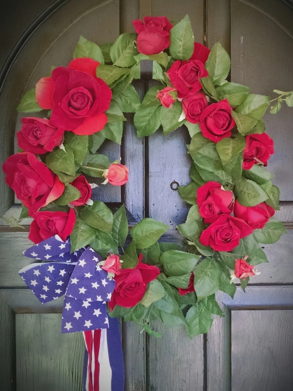 Design-a-Patriotic-Laminated-or-Paper-Flower-Wreath-That-Costs-Almost-Nothing