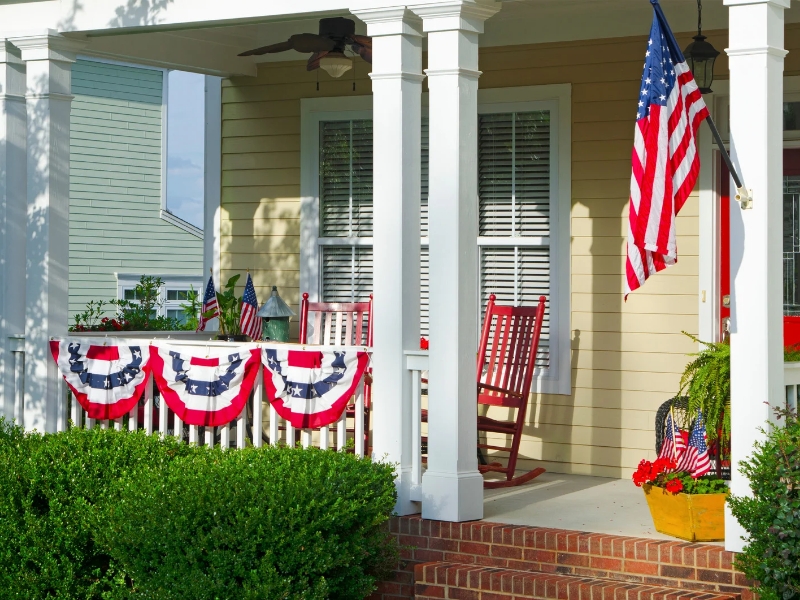 Featured-image-on-4th-of-July-Porch-Decor-Ideas