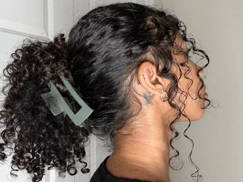 Featured-image-on-Easy-Hairstyles-That-Are-Stress-Free