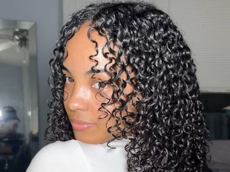 Featured-image-on-Easy-Hairstyles-for-Naturally-Curly-Hair