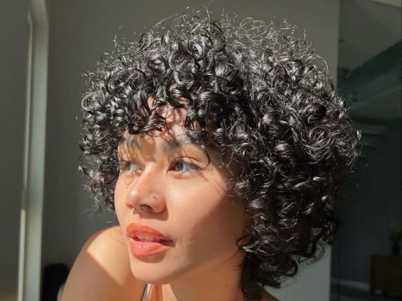 Featured-image-on-Perms-for-Short-Hair-With-Soft-Curls