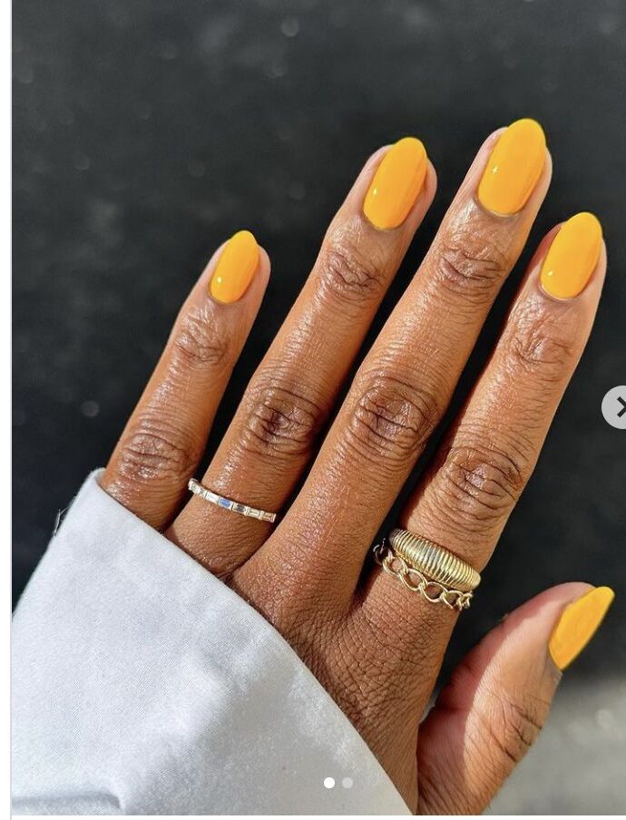 Marigold-Nails-On-Short-Almond-Nails