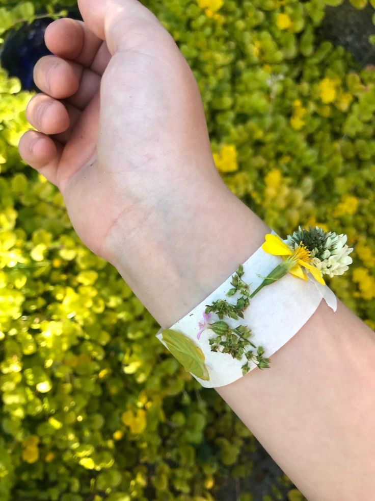 Nature-Bracelet-with-Tape-and-Found-Items