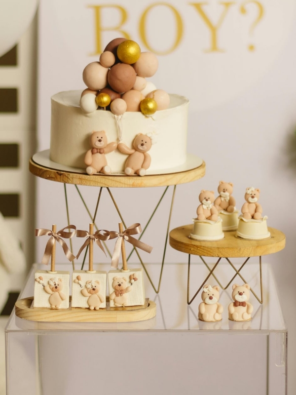 Order-or-Make-a-Patriotic-Baby-Shower-Cake-That-Becomes-the-Star