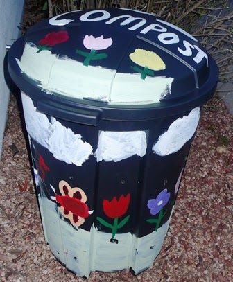 Painted-DIY-Worm-Compost-Bin-for-Patio-Gardens