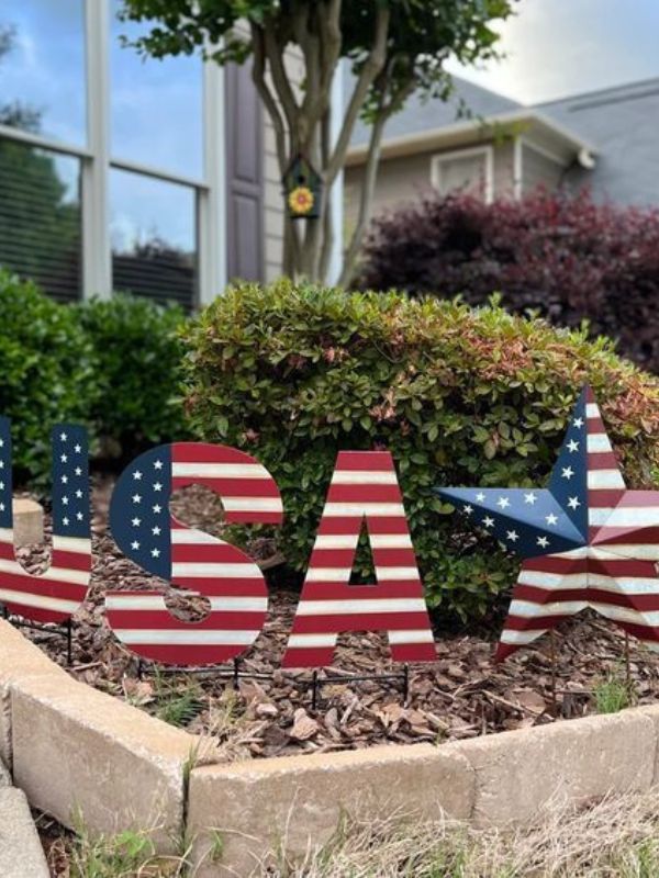Personalised-Wood-Stake-Garden-Sign-That-Adds-Patriotic-Charm-to-Any-Yard-cute-4th-of-july-wood-craft
