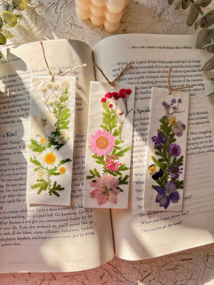 Pressed-Flower-Bookmarks