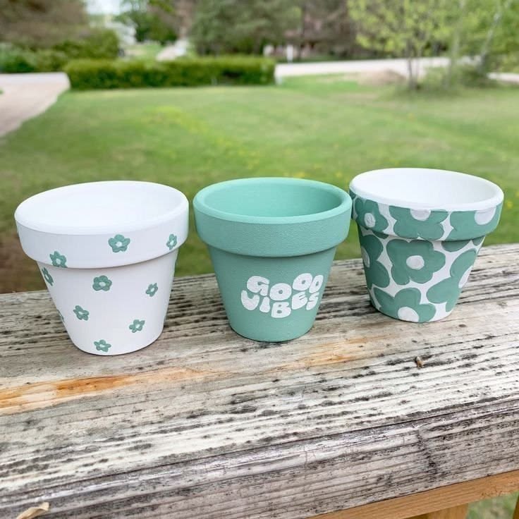Soft-Painted-Mini-Terra-Cotta-Pots-for-a-Calm-Cozy-Aesthetic