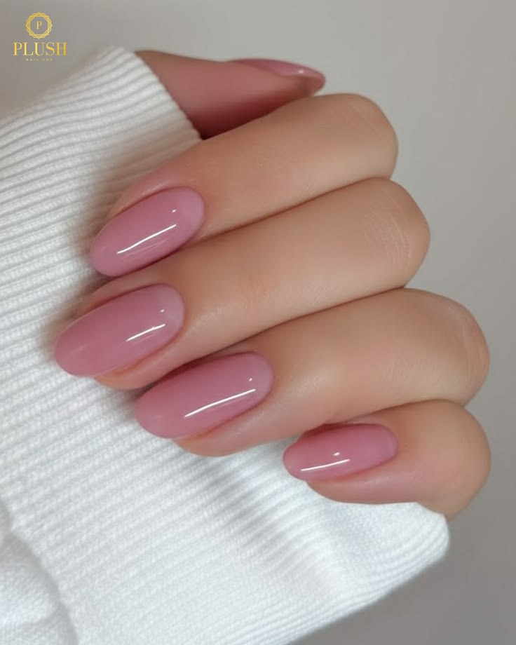 Soft-Pink-Gloss-Nails