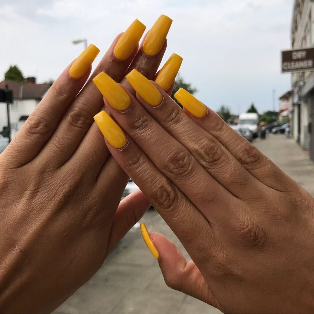 Summer-Yellow-Nail-Mistakes-That-Can-Look-Harsh-Or-Cheap.