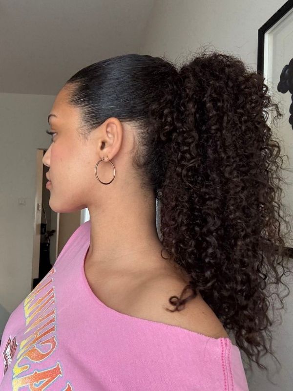 The-Curly-Ponytail