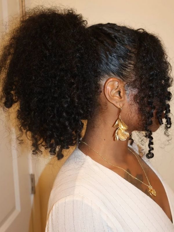 The-Curly-Ponytail-Curled-Hairstyles-to-Wear-Every-Day