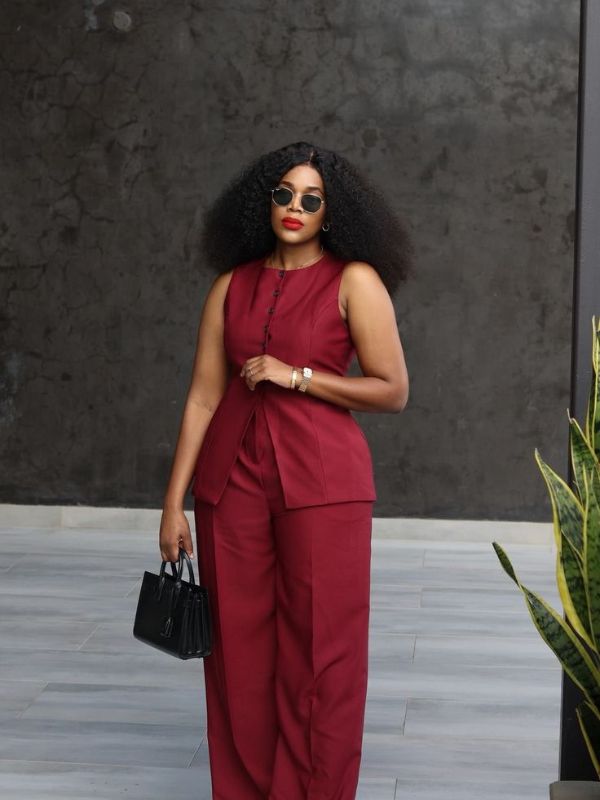The-Red-Linen-Co-Ord-Set-for-a-Polished-Warm-Weather-Celebration
