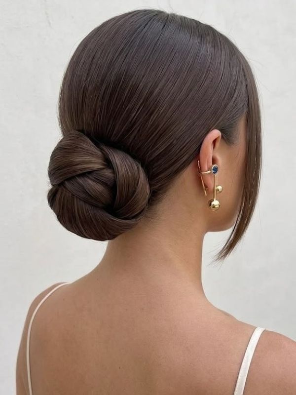 The-Textured-Low-Bun