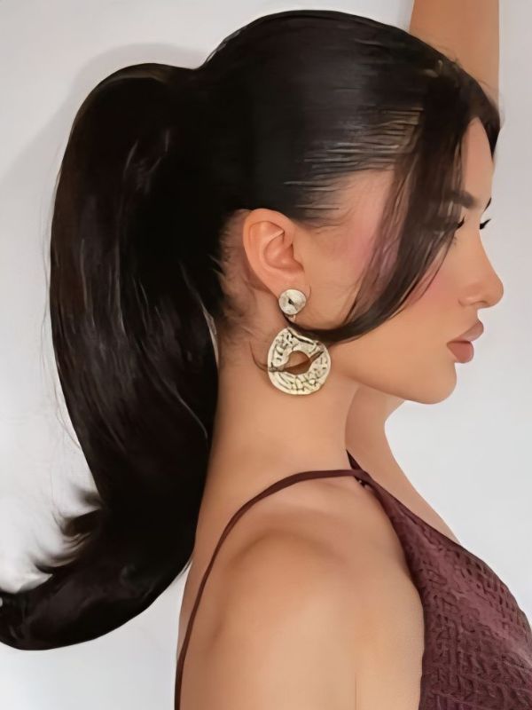 Sleek-Ponytails-That-Look-Expensive