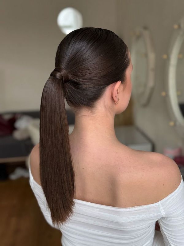The-Classic-Sleek-Low-Pony