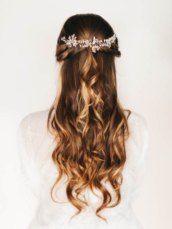 half-up-half-down-wedding-Hair-Inspo-for-bride-to-be-with soft curls, showcasing-one-of-the-most-beautiful-wedding-hair