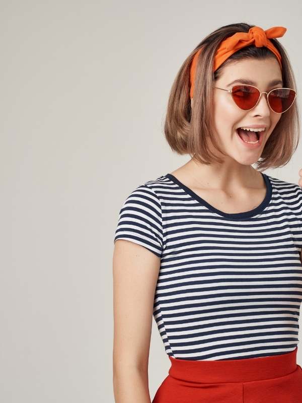 Fashionable-headband-hairstyles-adding-a-chic-and-elegant-touch-to-everyday-hair