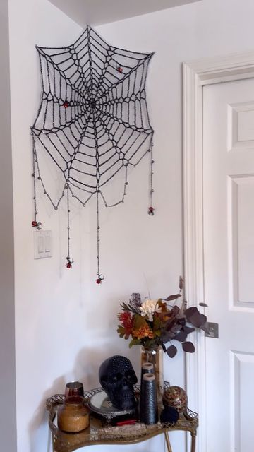 Cobweb-Thread-Art-Halloween-crafts-for-teens