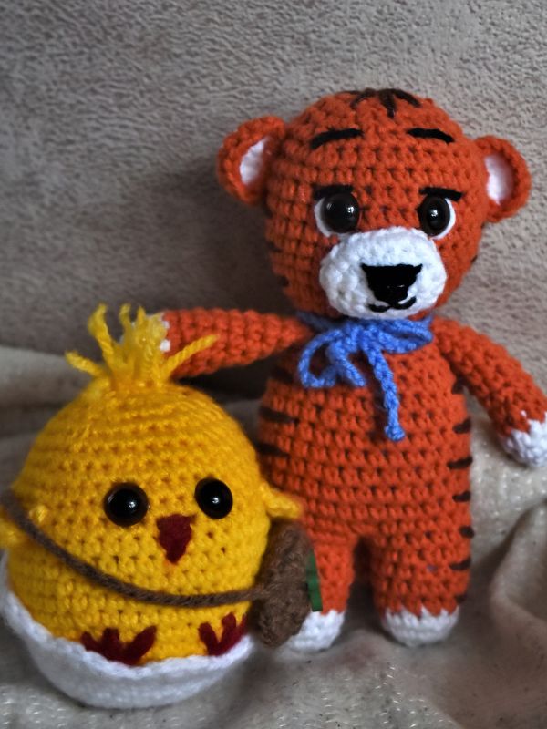 diy-craft-crochet-plush-toys-with-soft-yarn-designs