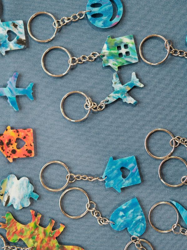 diy-craft-custom-keychains-made-with-creative-materials