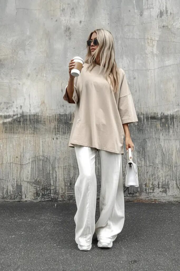 Oversized-T-Shirt-Wide-Leg-Trousers-another-Oversize-T-Shirts-Outfits.