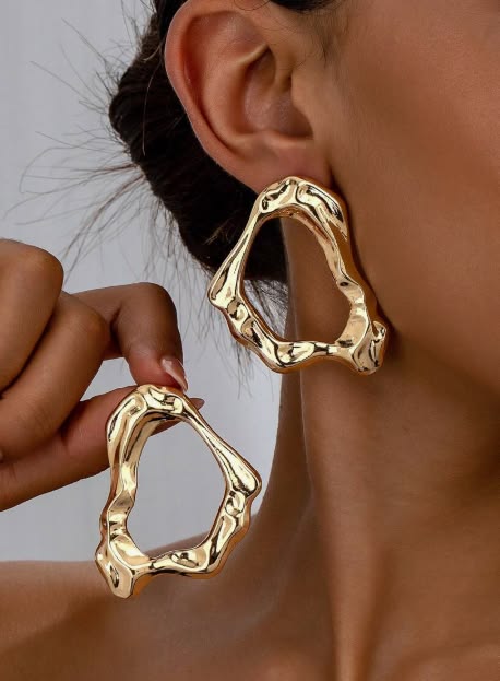 Sculptural-Gold-Hoops.