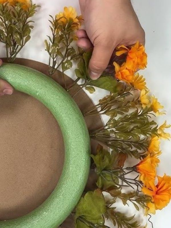 Choosing-the-Right-Base-for-Your-DIY-Fall-Wreath-Craft