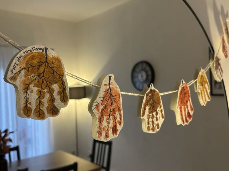 Featured-image-on-How-to-Make-Easy-Fall-Handprint-Crafts-for-Kids-That-Turn-Into-Meaningful
