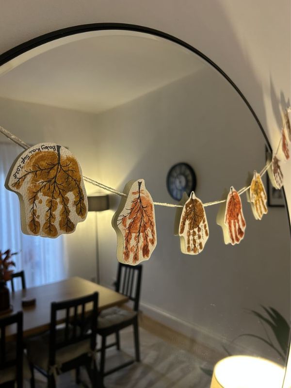 Make-a-Fall-Handprint-Garland