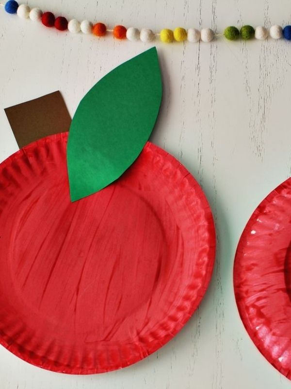 Paper-Plate-Apple-Crafts-for-Kids