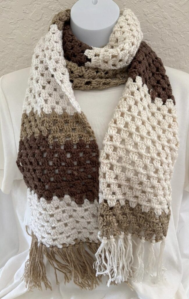Simple-Scarves.-Christmas-crochet-projects.
